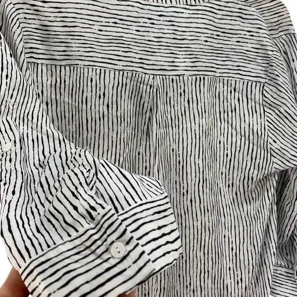 3/$25 Papillon White and Black Striped 3/4 Length Sleeve Tunic Medium - Picture 6 of 6